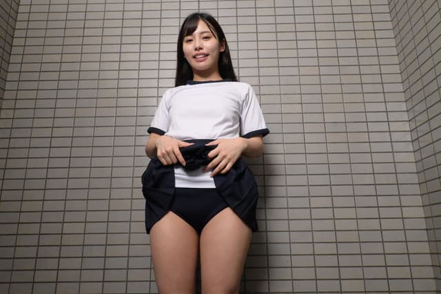 ブルマ大好き！ お兄ちゃんがブルマ大好きなら妹の私が穿いてあげるね！どう？似合ってるかなぁ？お尻にブルマくい込んじゃってるね！へへへへへ…フル勃起した！ 有栖舞衣