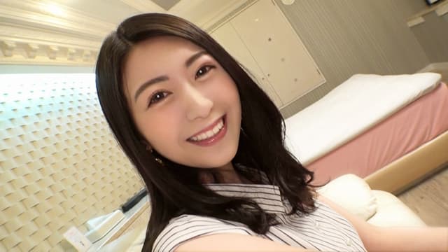 【初撮り】【白く綺麗な美裸体】【増していく感度】お淑やかなスレンダー美女は激しいピストンがお好き。美尻を波打たせ、儚げな喘ぎ声が部屋に響く。 ネットでAV応募→AV体験撮影 1281