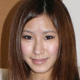 Natsu Oshima profile