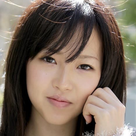 愛川まな profile