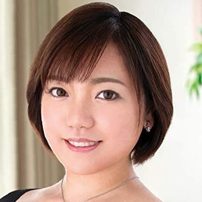 Akari Kuzumi profile