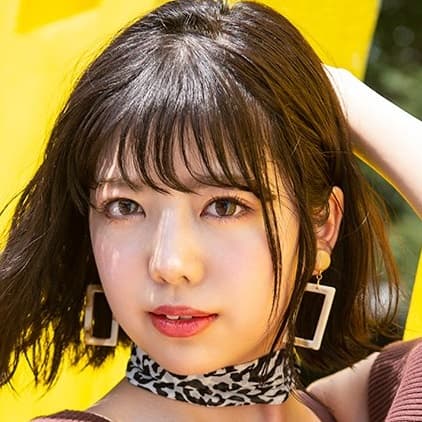 Riina Kuroe profile