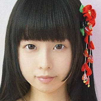 篠田カナ profile