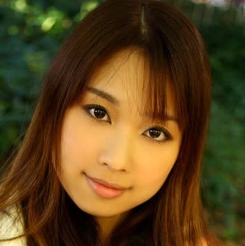白咲ココ profile