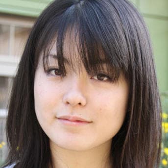 鈴木真央 profile