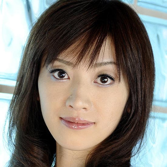 花井カノン profile