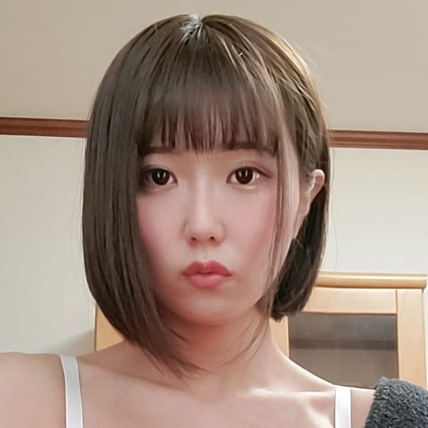 春乃真奈美 profile