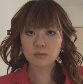 Hitomi Ayase profile