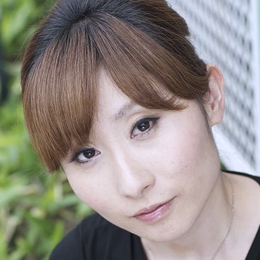 綾地ゆうか profile