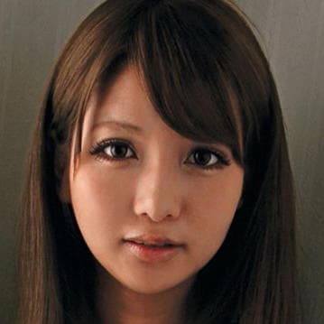 星音ララ profile