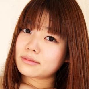 Momo Makise profile