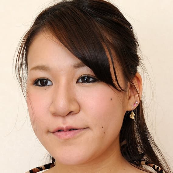 Azusa Mitsui profile