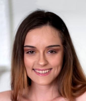 リリー・グリー profile