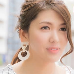 貴子