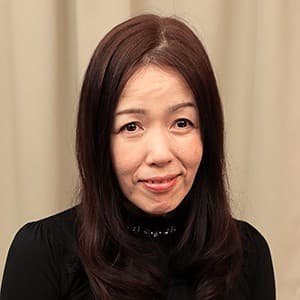 百合子