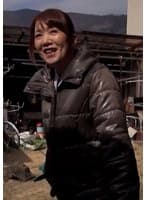 田舎暮らしがいいなぁ～と実家に戻った熟女さん。旦那と別れて田舎暮らしの56才ひとり！ちょっと弾けてAV出演に応募！