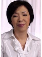 54才にしてAVデビューを果たすショートヘアーが似合う清楚な奥さんの快感SEX