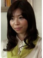 30代の上品でセレブな奥様を騙して生ハメ～生中出し！上品でセレブな雰囲気の奥様が豹変！？旦那以外の若い他人棒に絡みつくマ○コ！！