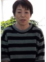 苺農家の六十路熟女さんがAVに応募！挨拶を交わすと苺ハウスの中での大胆初撮りSEX！