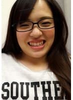 あどけない無邪気な笑顔の純朴そうな美少女の初めてのパパ活！未開発のカラダは快楽を求めイキまくる！