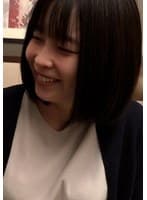 旦那を置いてひとり旅の人妻さんを食事に誘って、酔わせてそのままホテルに連れ込みラブラブ絶頂中出しセックス！