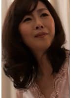 息子に性欲剤を飲ませ襲いかかる母！？ちょっとまって母さん…チ〇ポを貪り股間を顔面に押し付ける変態母さん！