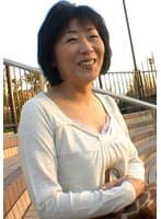 ひとりエッチが好きなどこにでもいそうな平凡な熟女が快楽を求めてAV出演！若い男根にしゃぶりつく濃厚中出し交尾！