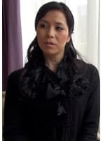 街で見かけた母娘に声を掛け番組撮影と宿泊付きロケにご協力頂き、宿泊先の旅館で深夜、娘の横でお母さんは声を●して快楽SEX！