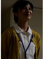 深夜の消灯後の廊下で男性患者と談笑の人妻看護師さんは退院祝いにカラダ重ねる欲求不満の淫乱性交！